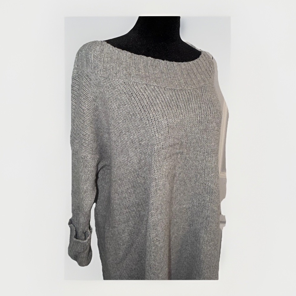 5/25 Free‎ People Pullover Long Sweater Gray Soft Knit Size Medium 3/4 Sleeves